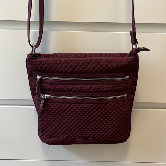 Vera Bradley three zipper quilted Crossbody bag - Picture 12 of 12